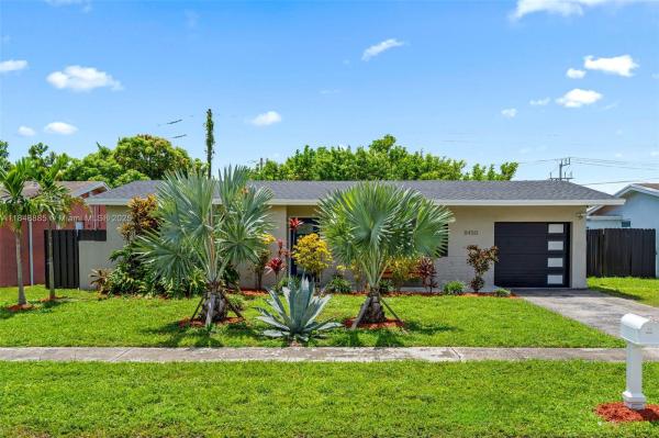 SUNRISE GOLF VILLAGE