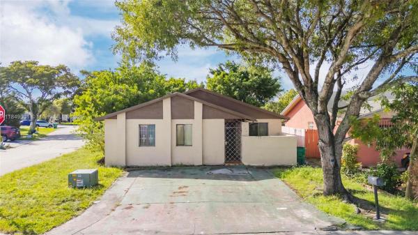 LAKES OF ACADIA UNIT 6