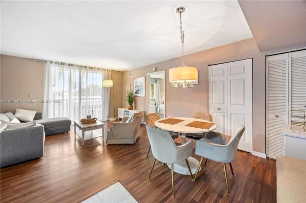SEYBOLD POINTE CONDO