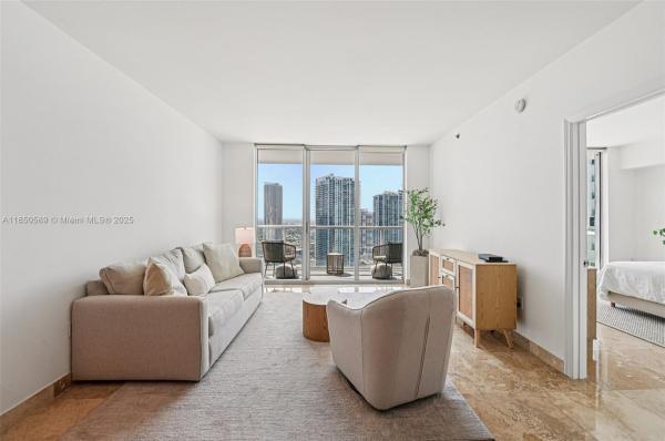 500 BRICKELL WEST CONDO