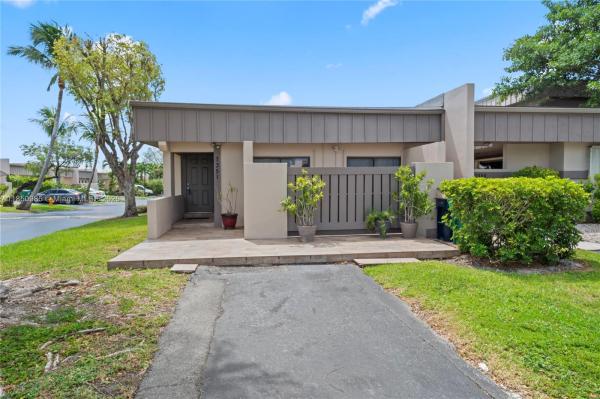 CREEKSIDE VILLAS SEC TWO