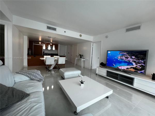 50 BISCAYNE CONDO