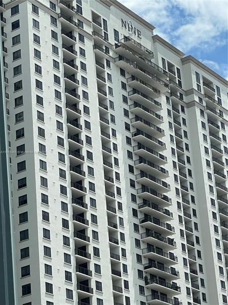 NINE AT MARY BRICKELL VIL