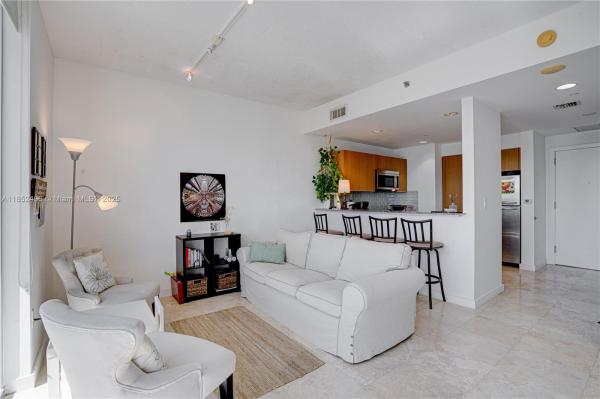 1060 BRICKELL AVE #3809, MIAMI, FL 33131