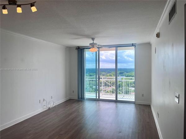 DA VINCI ON DOUGLAS CONDO