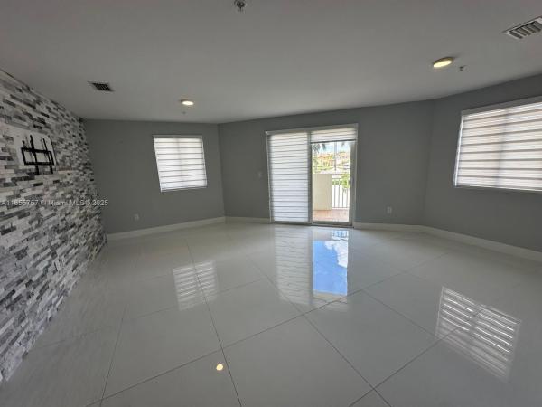 ISLANDS AT DORAL 1ST ADDI