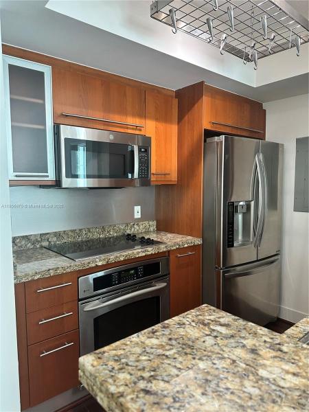 THE COSMOPOLITAN RESIDENC