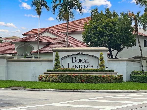 DORAL LANDINGS TOWNHOMES