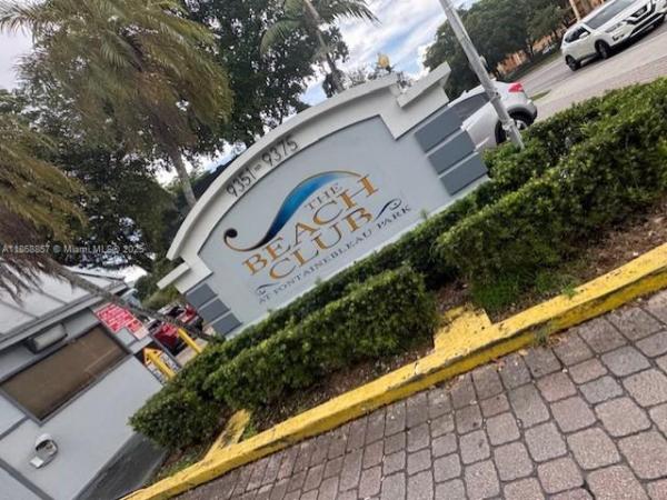 THE BEACH CLUB FONTAINEBL