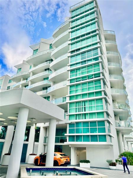 THE ATRIUM AT AVENTURA CO