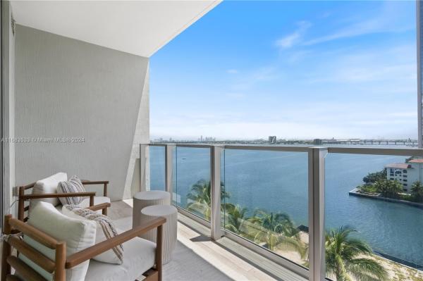 BISCAYNE BEACH CONDO