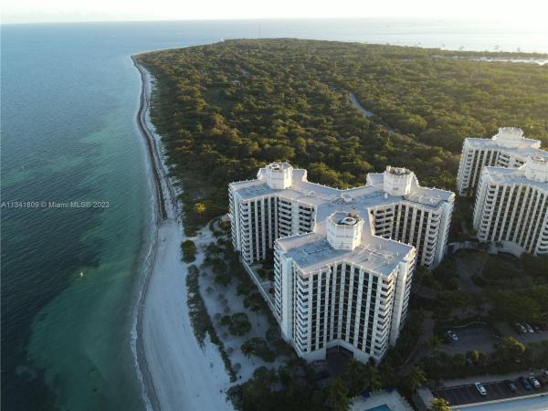 The Towers of Key Biscayn