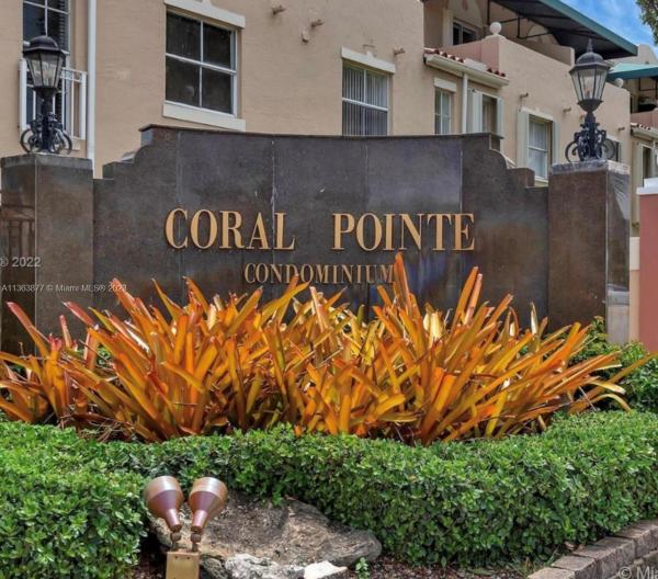 CORAL POINTE TOWNHOMES CO