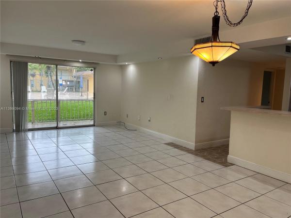 KENDALL HEIGHTS CONDO