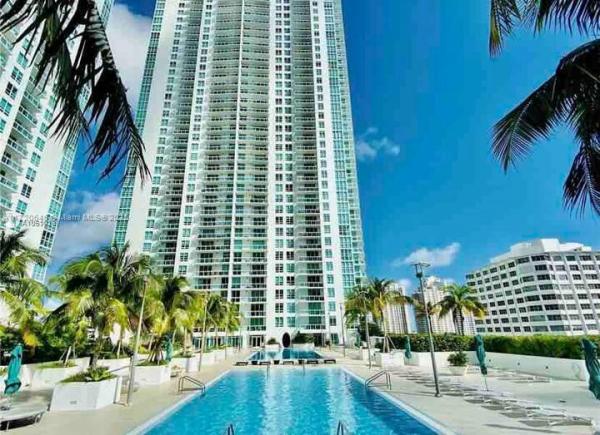 THE PLAZA 851 BRICKELL CO