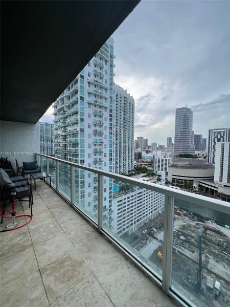 500 Brickell Condominium