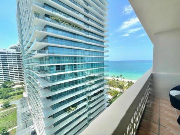 THE PLAZA OF BAL HARBOUR