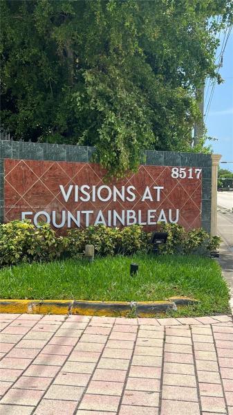 VISIONS AT FOUNTAINBLEAU