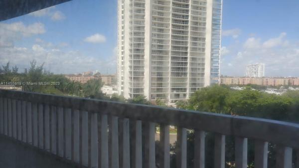 TURNBERRY TOWERS CONDO