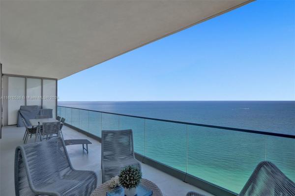 18975 COLLINS AVE #4302, SUNNY ISLES BEACH, FL 33160