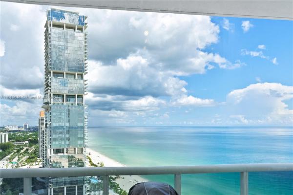 18201 COLLINS AVE #3702, SUNNY ISLES BEACH, FL 33160
