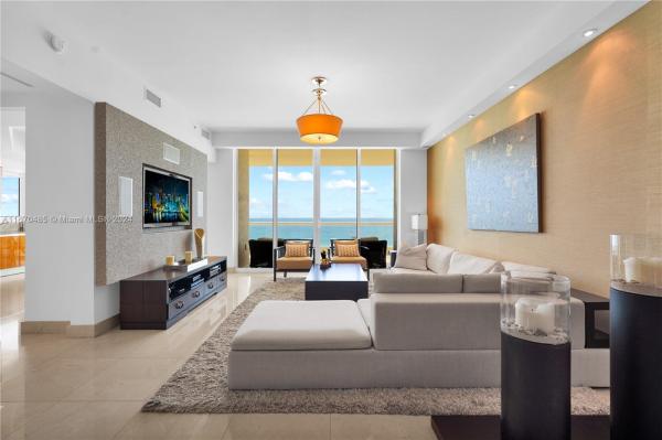 16047 COLLINS AVE #802, SUNNY ISLES BEACH, FL 33160