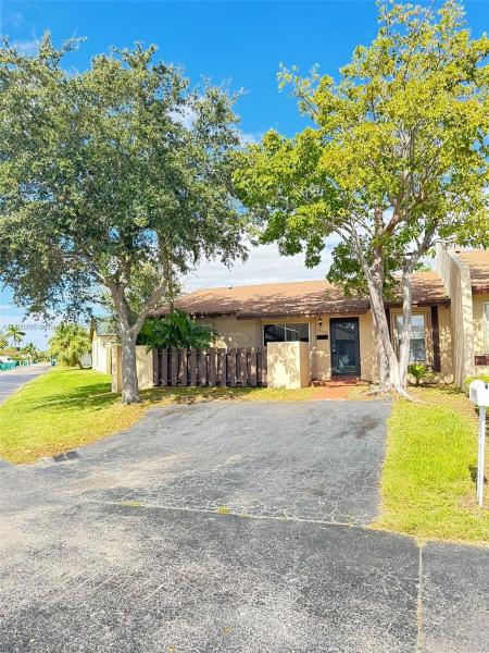 DEVON-AIRE VILLAS SEC 3