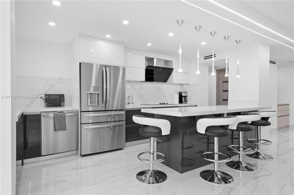 250 174TH ST #1803, SUNNY ISLES BEACH, FL 33160