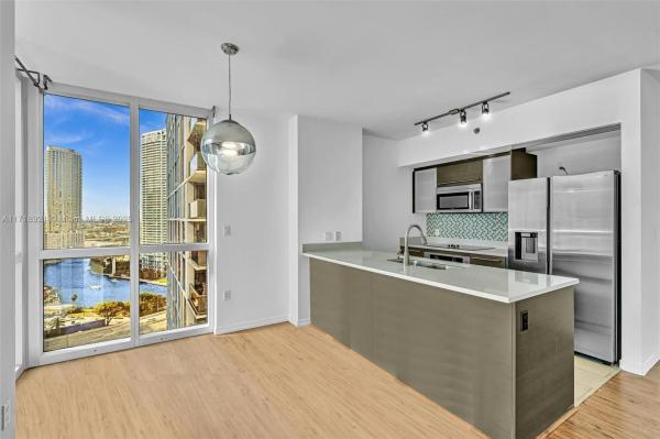 500 BRICKELL WEST CONDO
