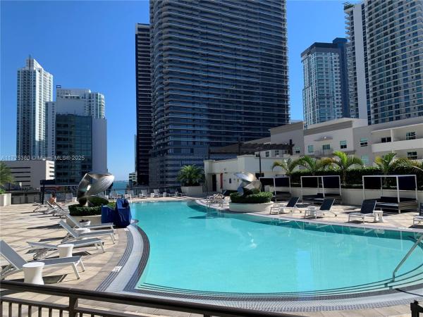 NINE AT MARY BRICKELL VIL