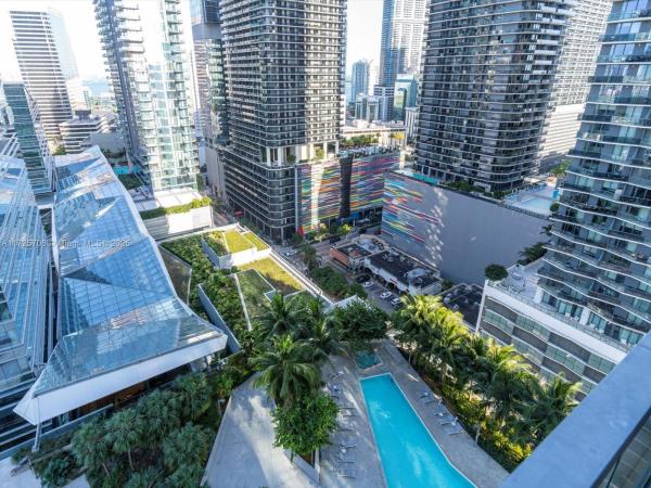 88 SW 7TH ST #2005, MIAMI, FL 33130