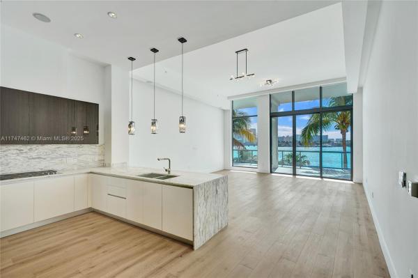 3300 NE 188TH ST #110, AVENTURA, FL 33180