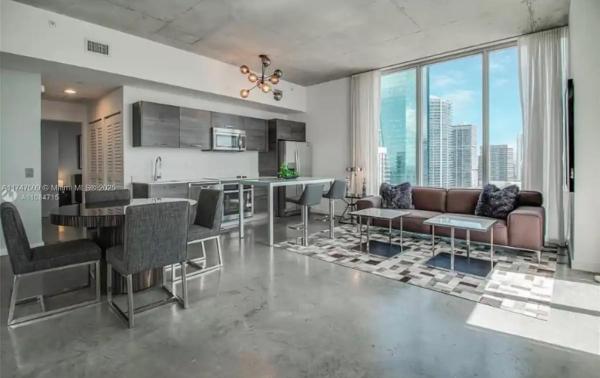 151 SE 1ST ST #3011, MIAMI, FL 33131