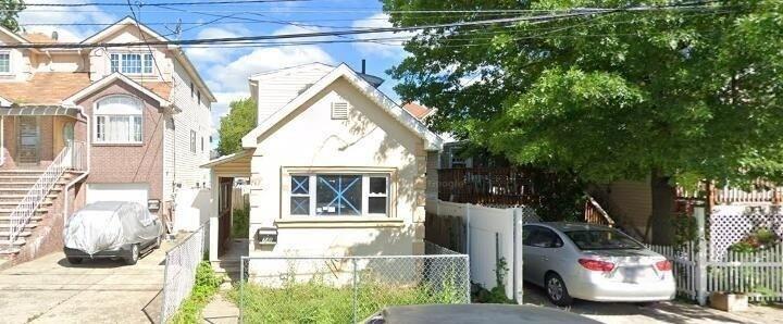 Single Family - фото