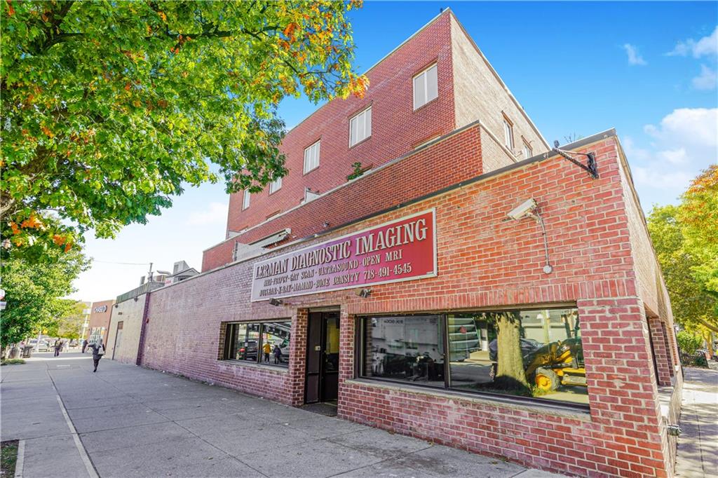 Commercial - фото