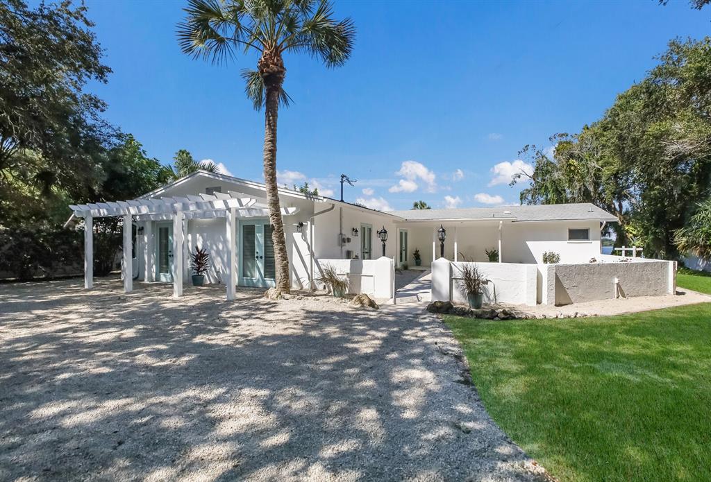 SARABAY ACRES - фото