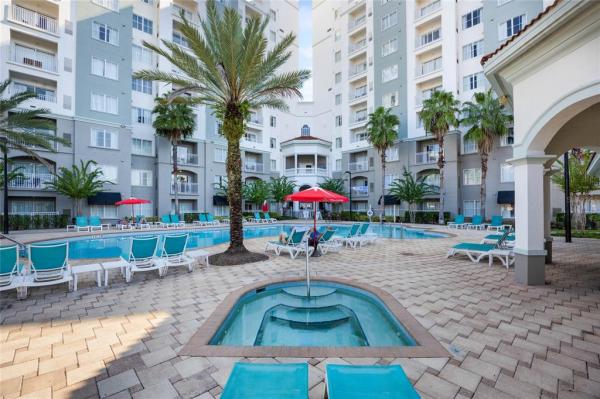 POINT ORLANDO RESIDENCE CONDO