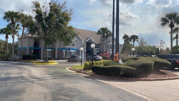 PARKWAY PALMS RESORT MAINGATE CONDO