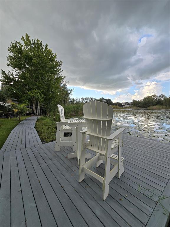 TREASURE LAKE - фото