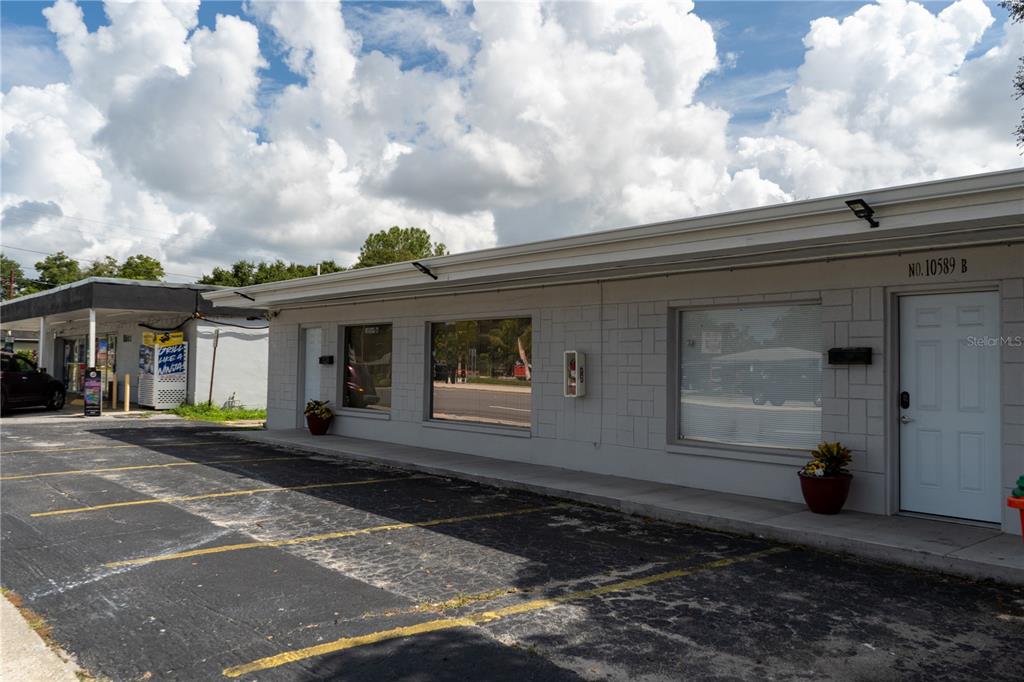 SEMINOLE PARK MANOR - фото