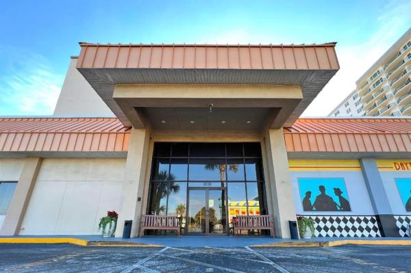 CASTAWAY BEACH RESORT CONDO