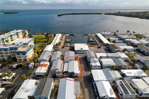 TWIN SHORES MOBILE HOME