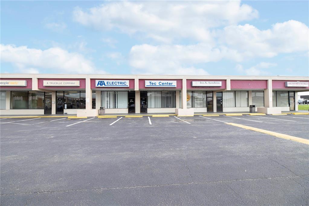 STERLING SQUARE A CONDO - фото