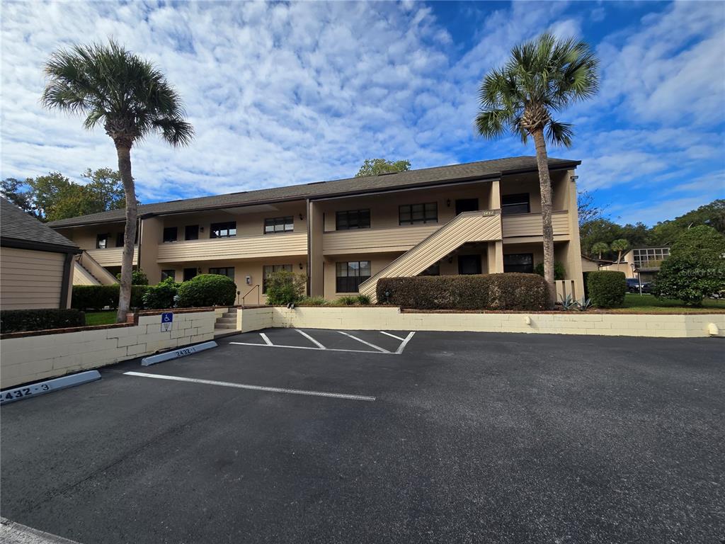 BRETTON WOODS - фото