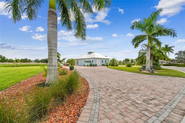 THORNTON CRK MOTORCOACH RESIDENCE