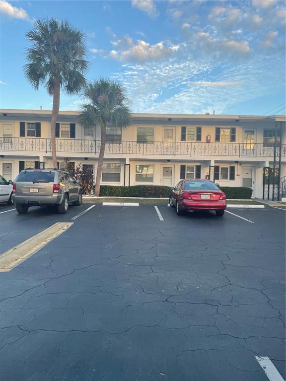 WALSINGHAM APTS THE CONDO - фото