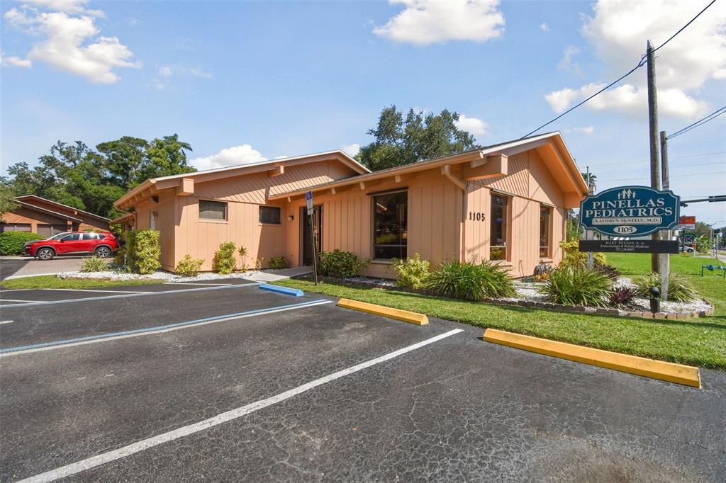 Commercial - фото