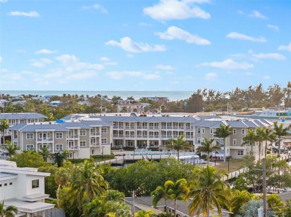 WATERLINE VILLAS & MARINA