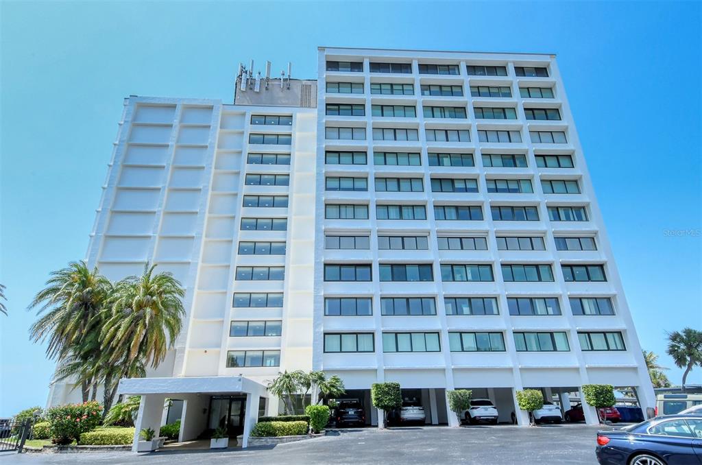 SIESTA TOWERS - фото