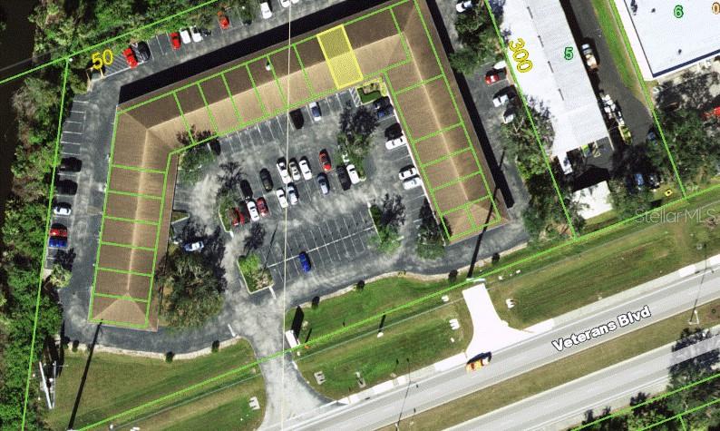 VETERANS BLVD PLAZA - фото